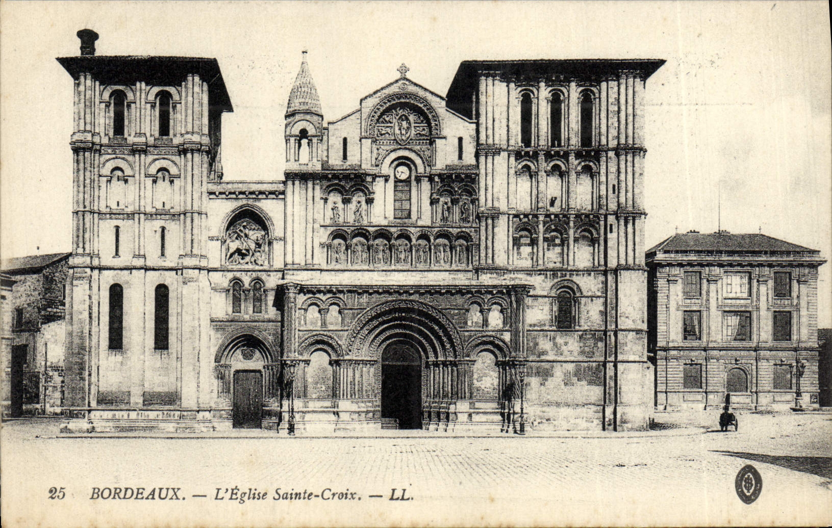 CPA Bordeaux L'Eglise Sainte Croix