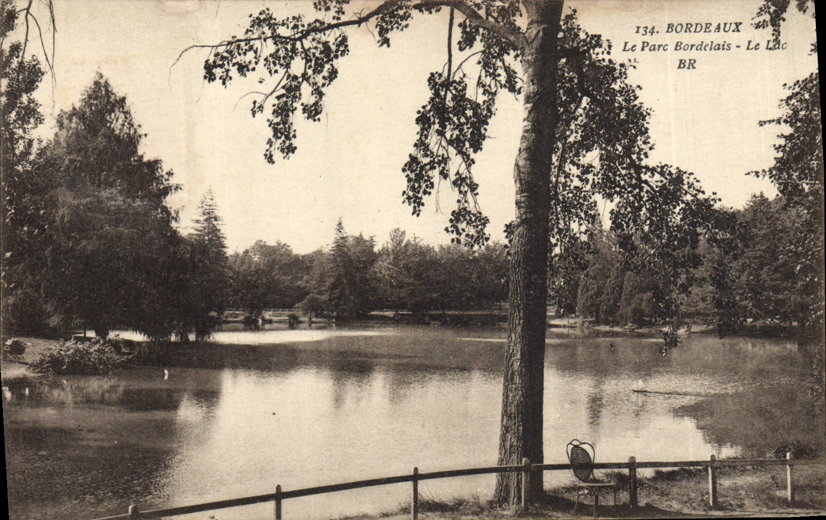 CPA Bordeaux Le parc bordelais Le lac