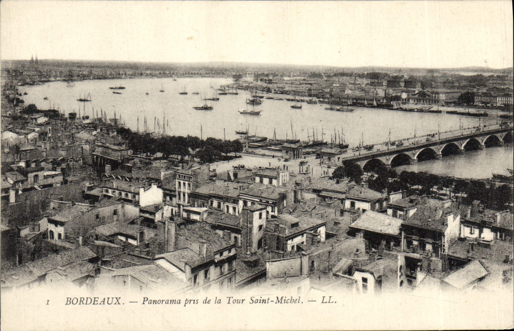 CPA Bordeaux Panorama Pres De La Tour Saint Michel
