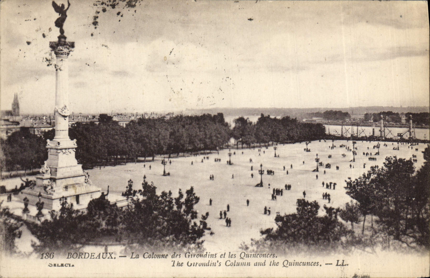 CPA Bordeaux La Colonne Des Girondins Et Les Quinconces