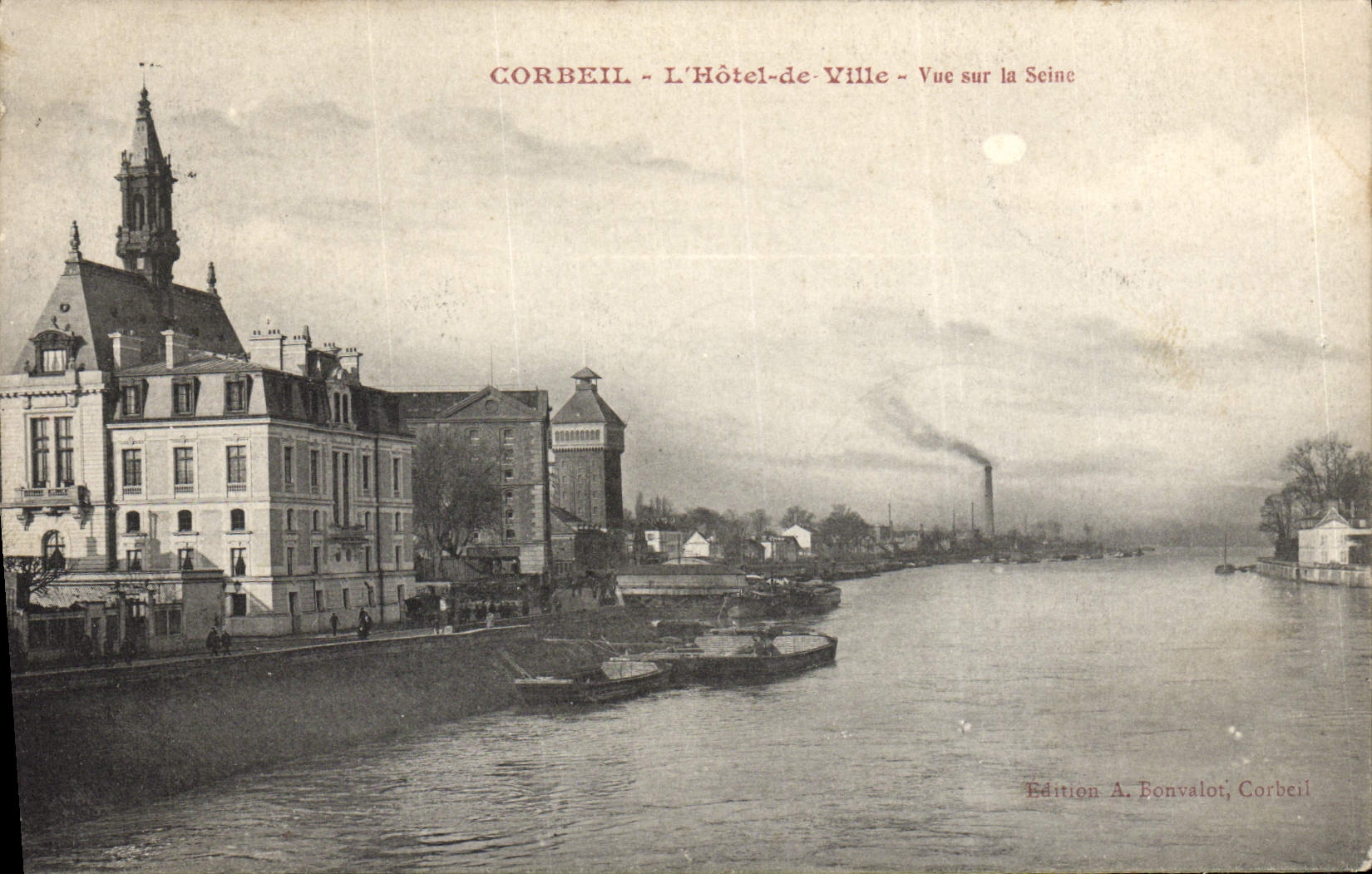 CPA Corbeil L'Hotel De Ville Vus Sur La Seine Bateau