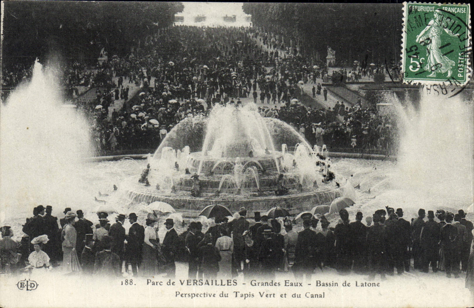 CPA Parc De Versailles Grandes Eaux Bassin de Latone Perspective du tapis vert et du canal