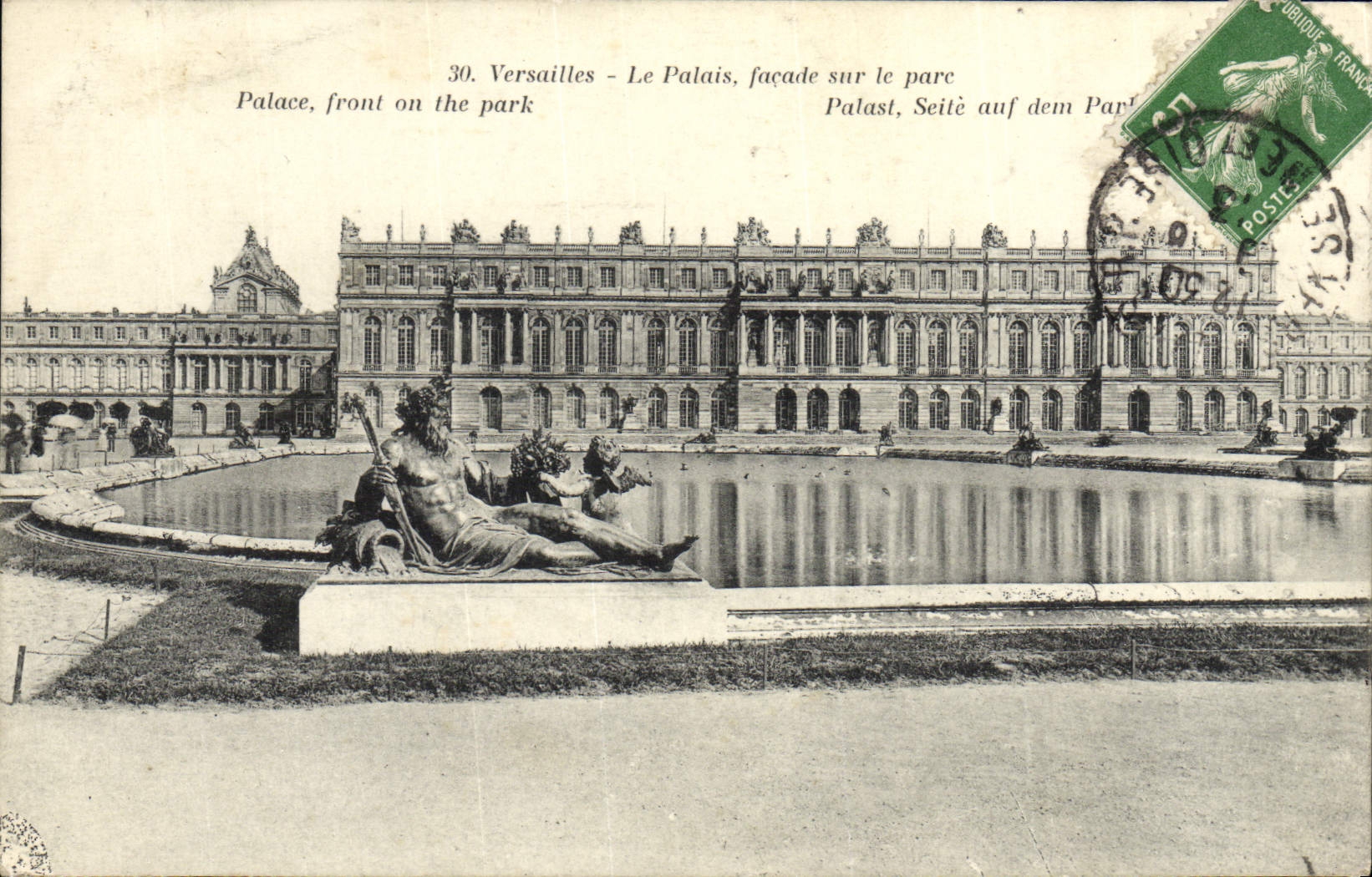 CPA Versailles Le Palais Facade Sur Le Parc