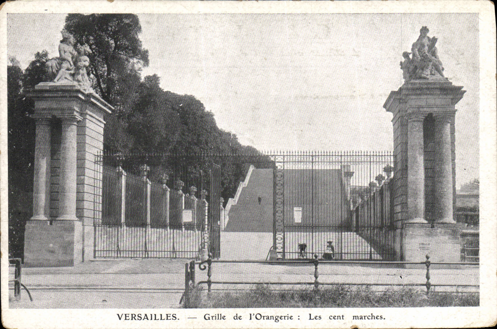 VINTAGE POSTCARD Versailles Roasts De I' Orangerie the Hundred steps