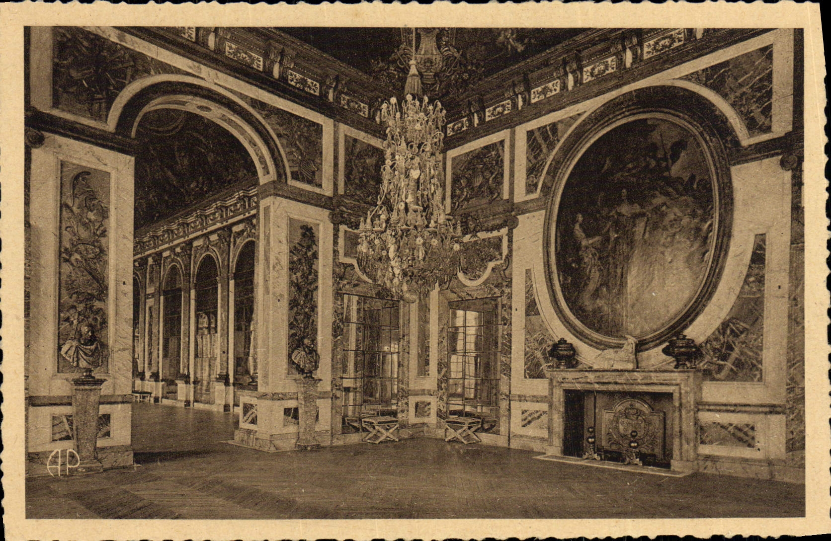 VINTAGE POSTCARD Versailles the Castle Living room Of Diane and gallery of the ices