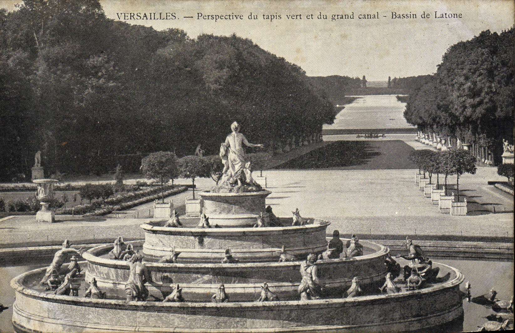 VINTAGE POSTCARD Versailles View of the Green Carpet and the Large Canal Basin of Latone