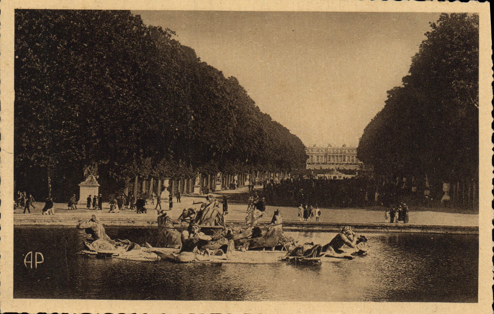VINTAGE POSTCARD Versailles Tank of Apollo