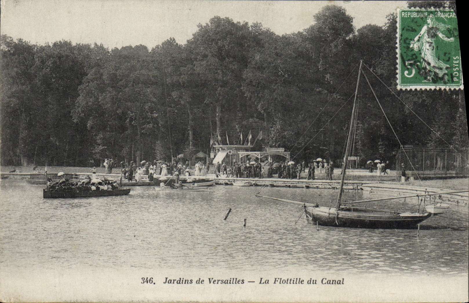 VINTAGE POSTCARD Versailles the Flotilla of the Canal Boat