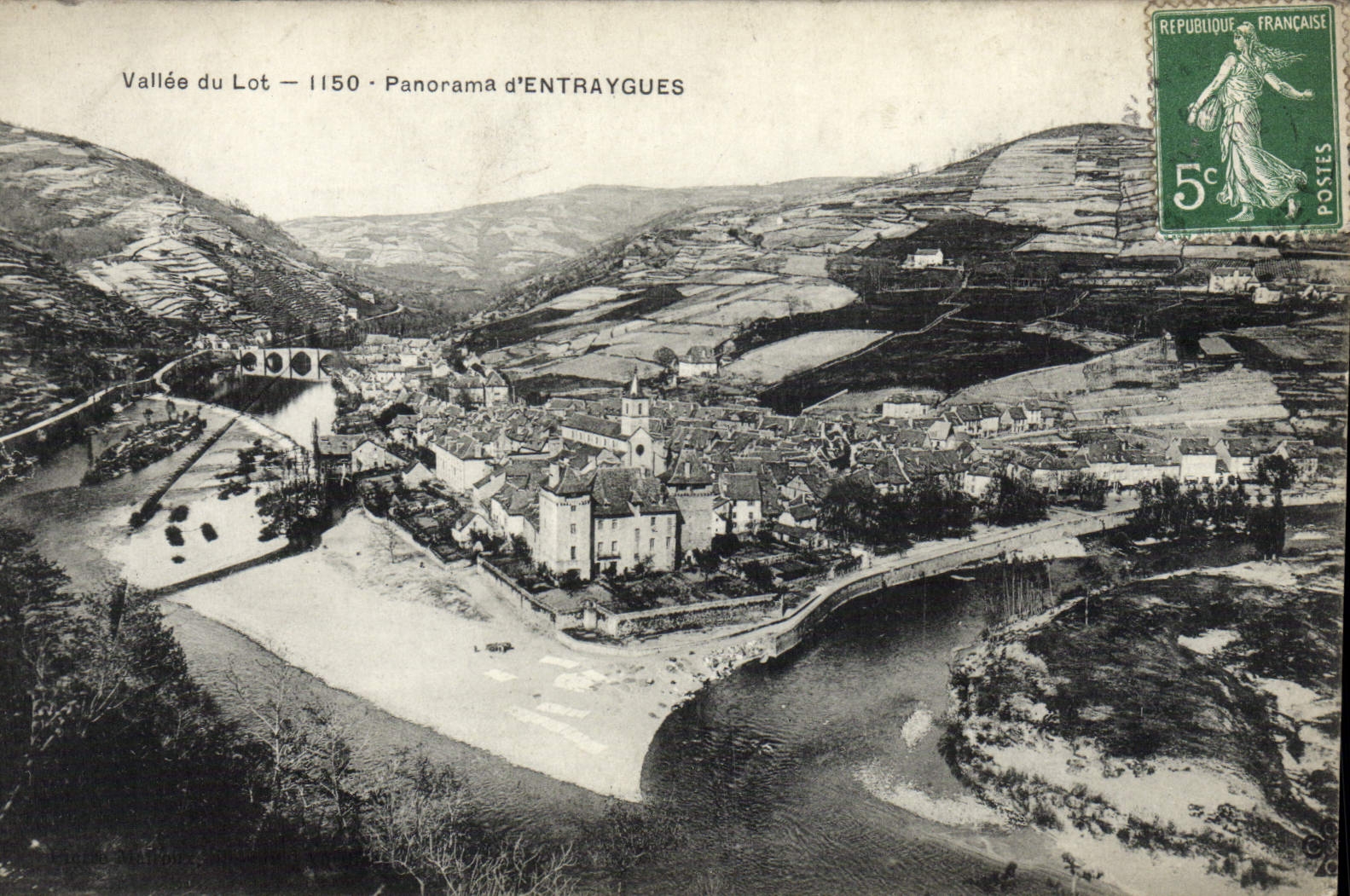 VINTAGE POSTCARD Panorama of Entraygues
