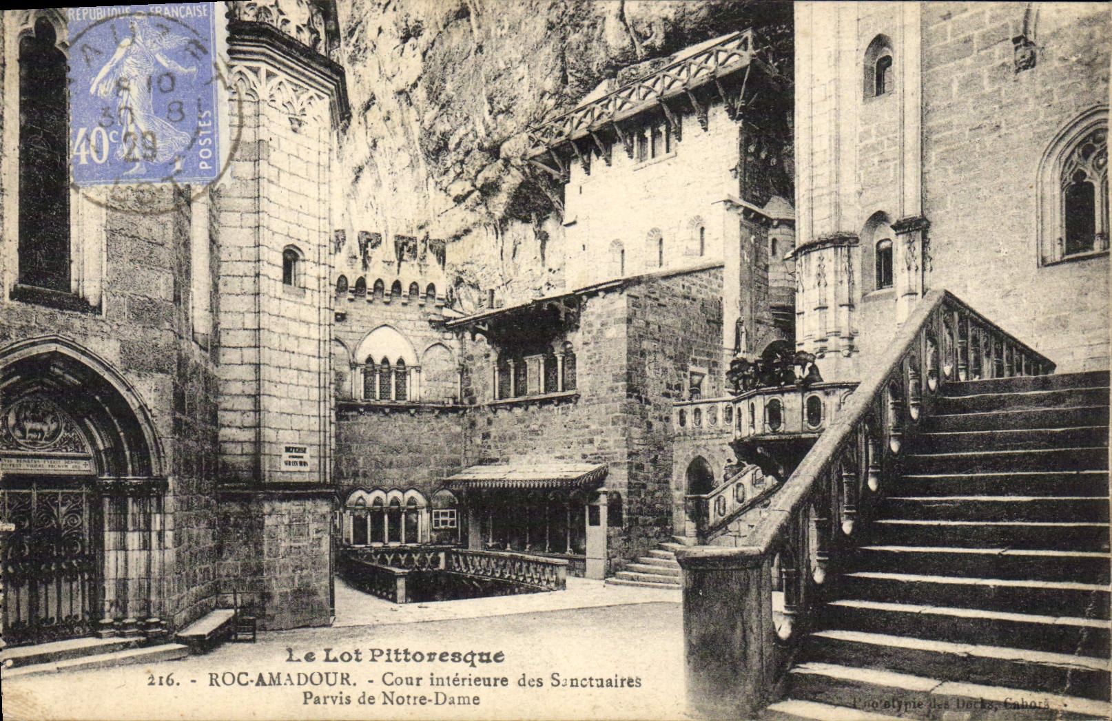 CPA Rocamadour Cour interieure des sanctuaires Parvis de Notre Dame