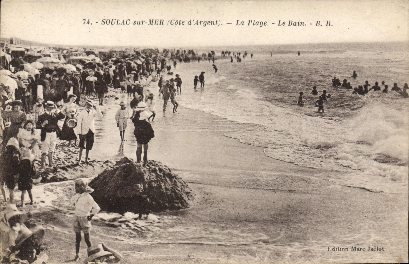 POSTAL Soulac de la VENDIMIA en el mar la playa el baño