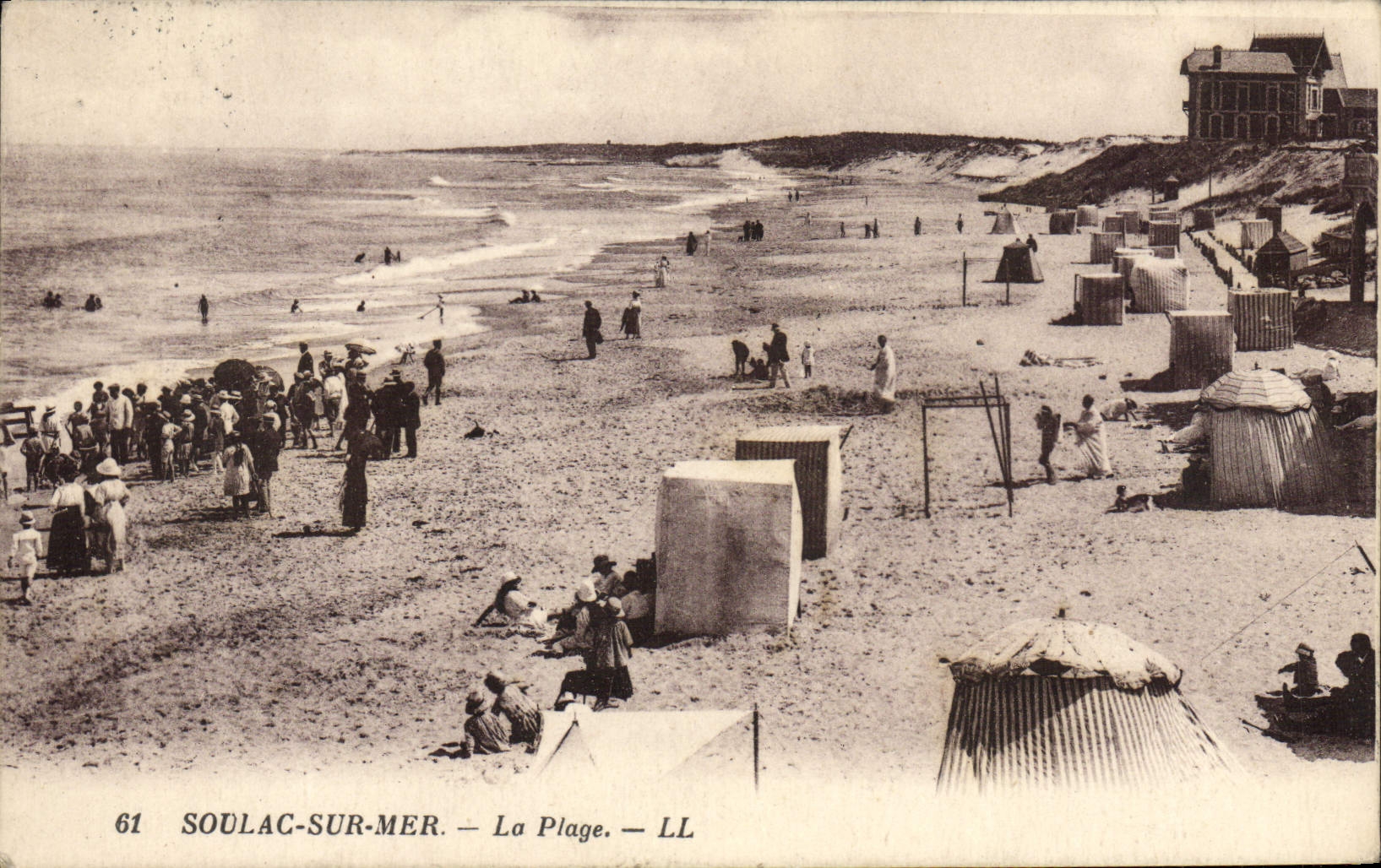 VINTAGE POSTCARD Soulac on Sea the Beach