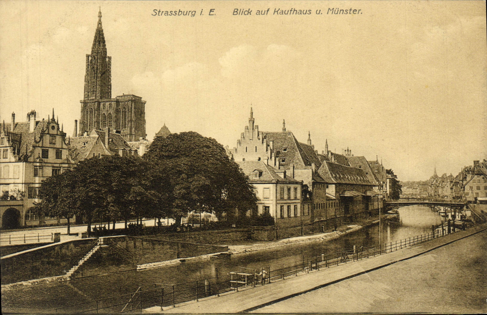 CPA Strassburg Blick auf Kaufhaus u Munster 