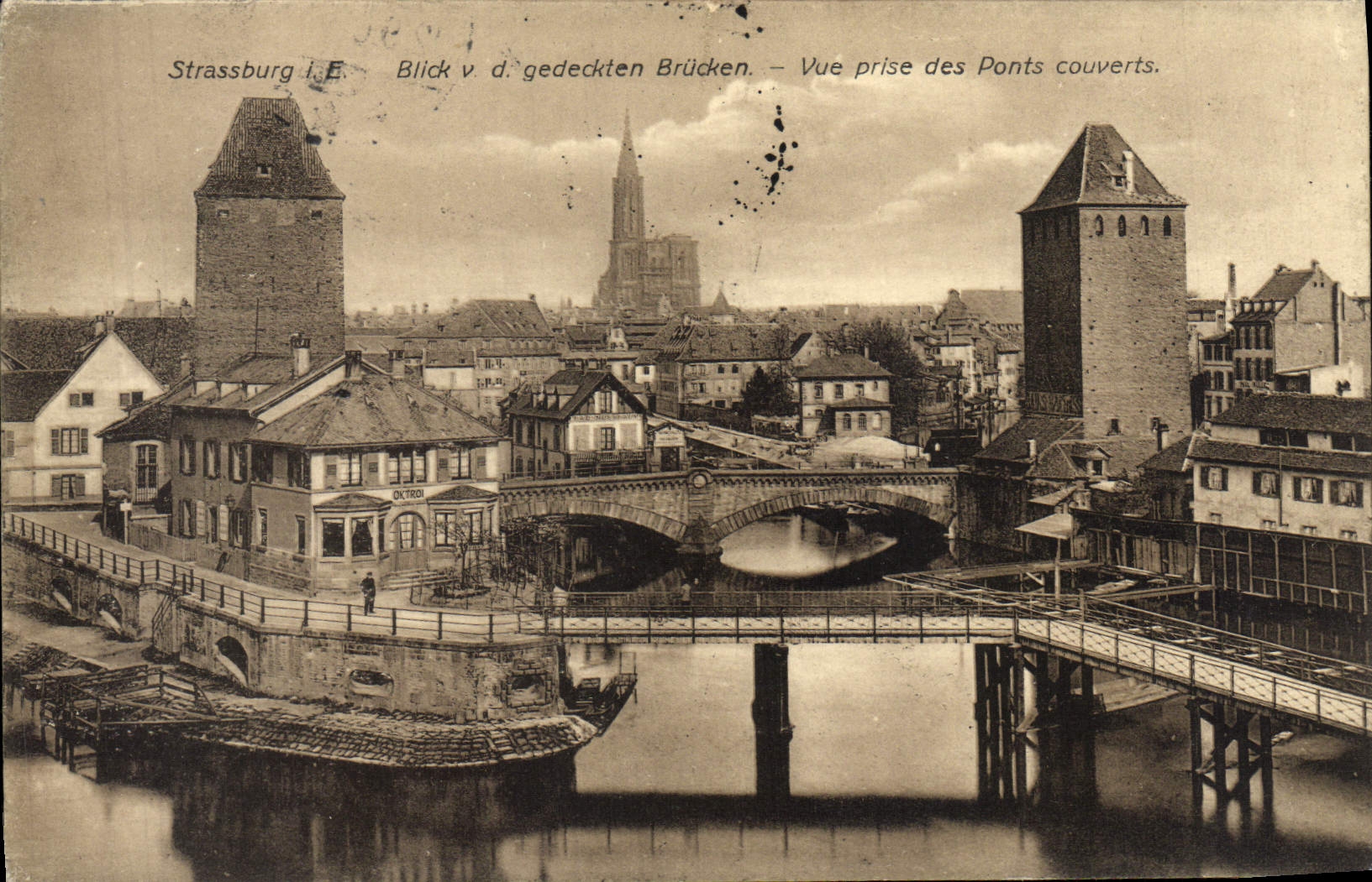 VINTAGE POSTCARD Strasbourg Gedeckten Brucken Seen from of the bridges souverts