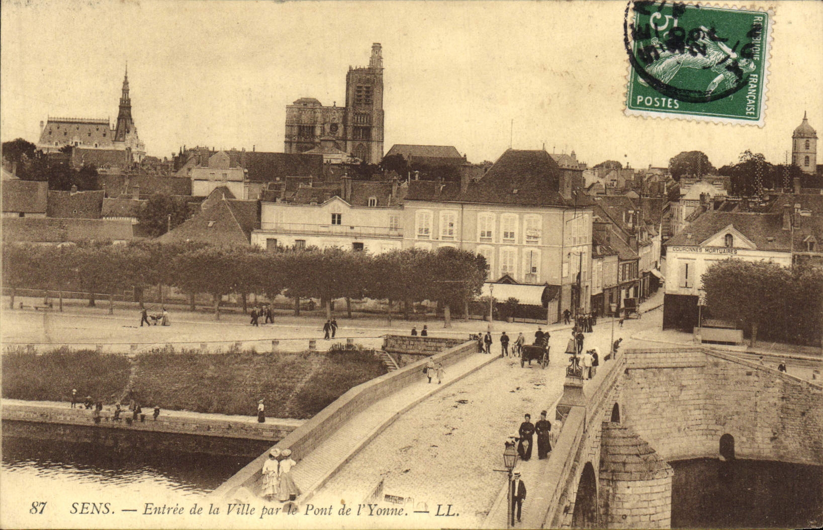 CPA Sens Entree de la Ville Par le pont de l'Yonne