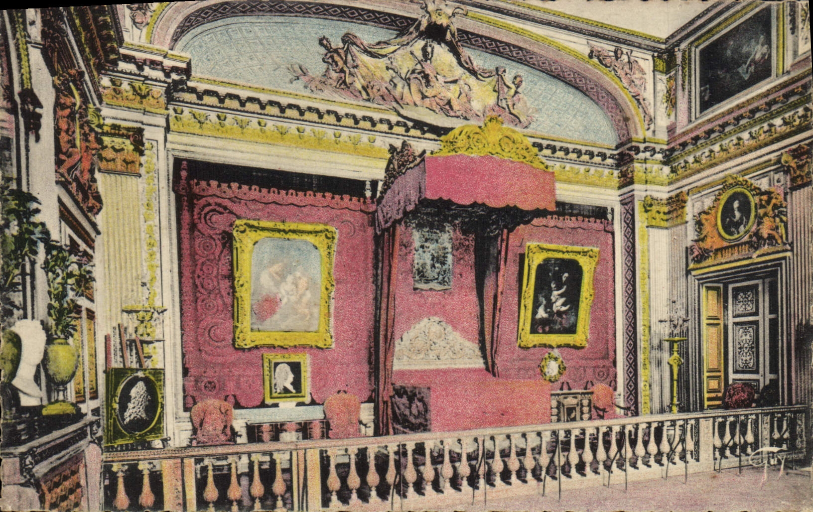 VINTAGE POSTCARD Versailles the Room has Coucher of Louis XIV