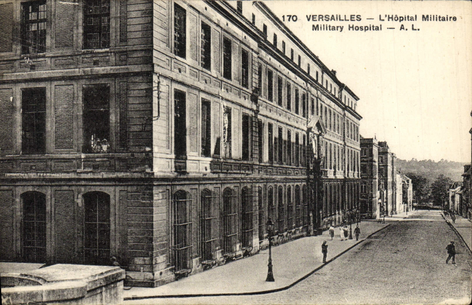 CPA Versailles L'Hopital Militaire Militaria