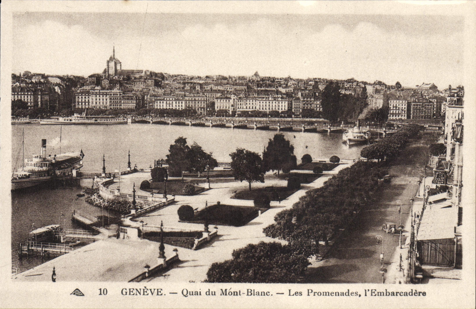 VINTAGE POSTCARD Geneva Quay of Mont Blanc Walks the Landing stage Boat