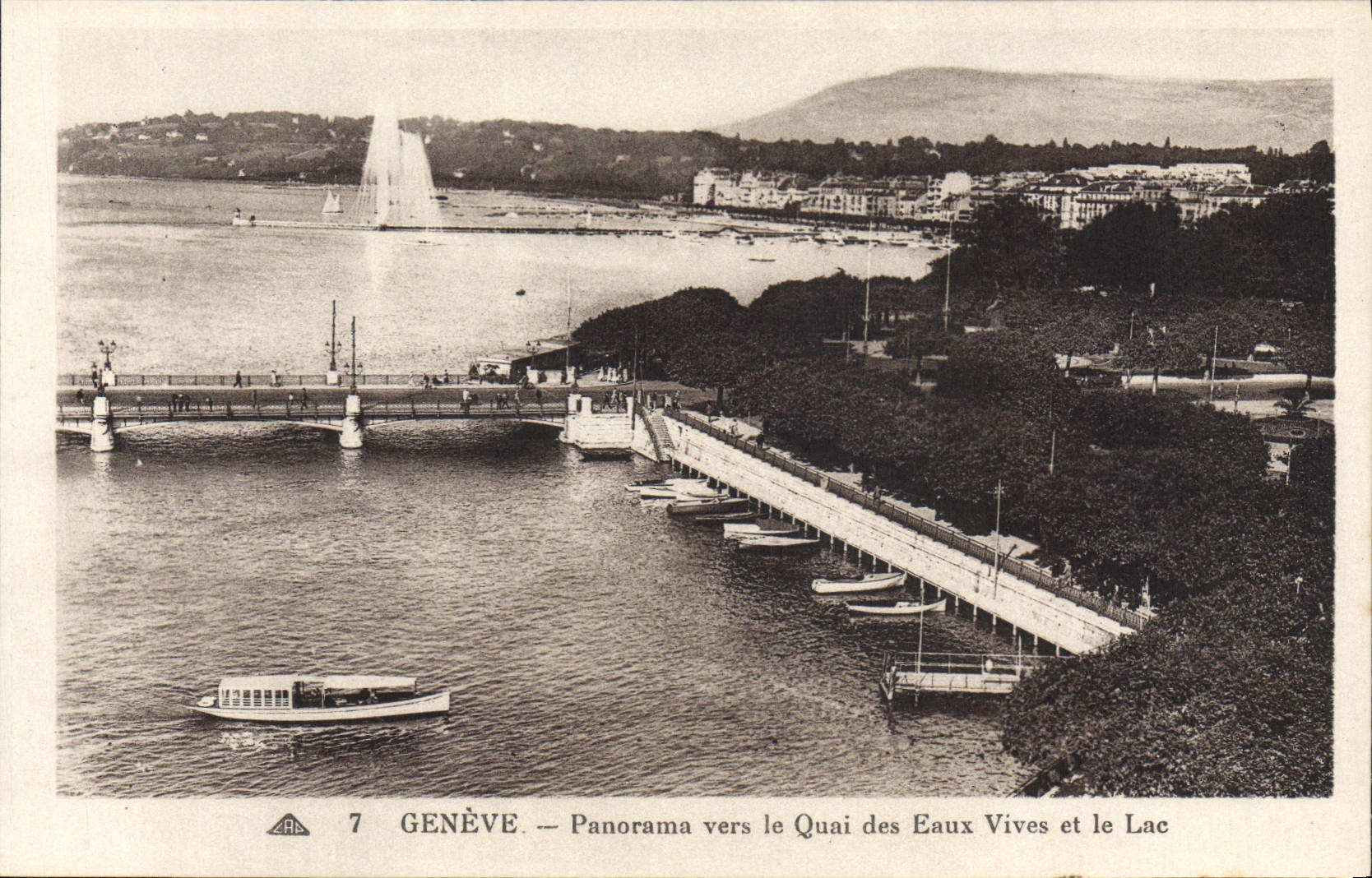 VINTAGE POSTCARD Geneva Panorama towards the Quay of Waters running and the Lake