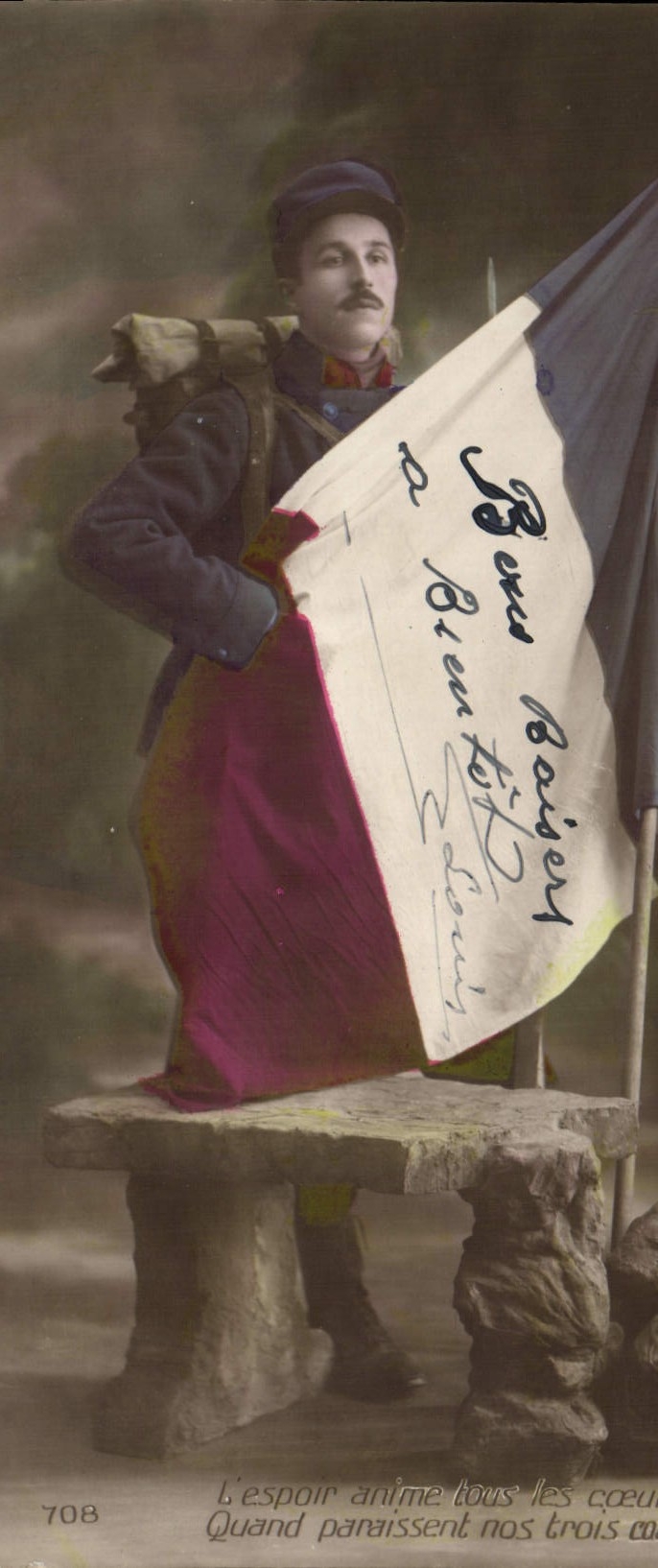 CPA Fantaisie Homme Soldat Militaria L'espoir anime tous les coeurs Drapeau France