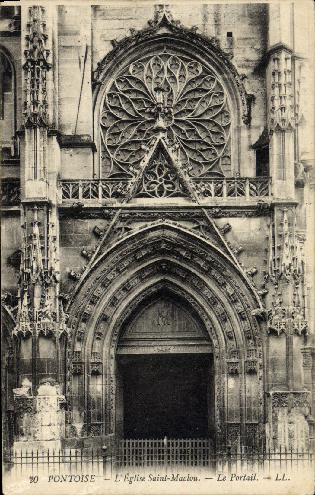 CPA Pontoise L'Eglise Saint Maclou Le portail