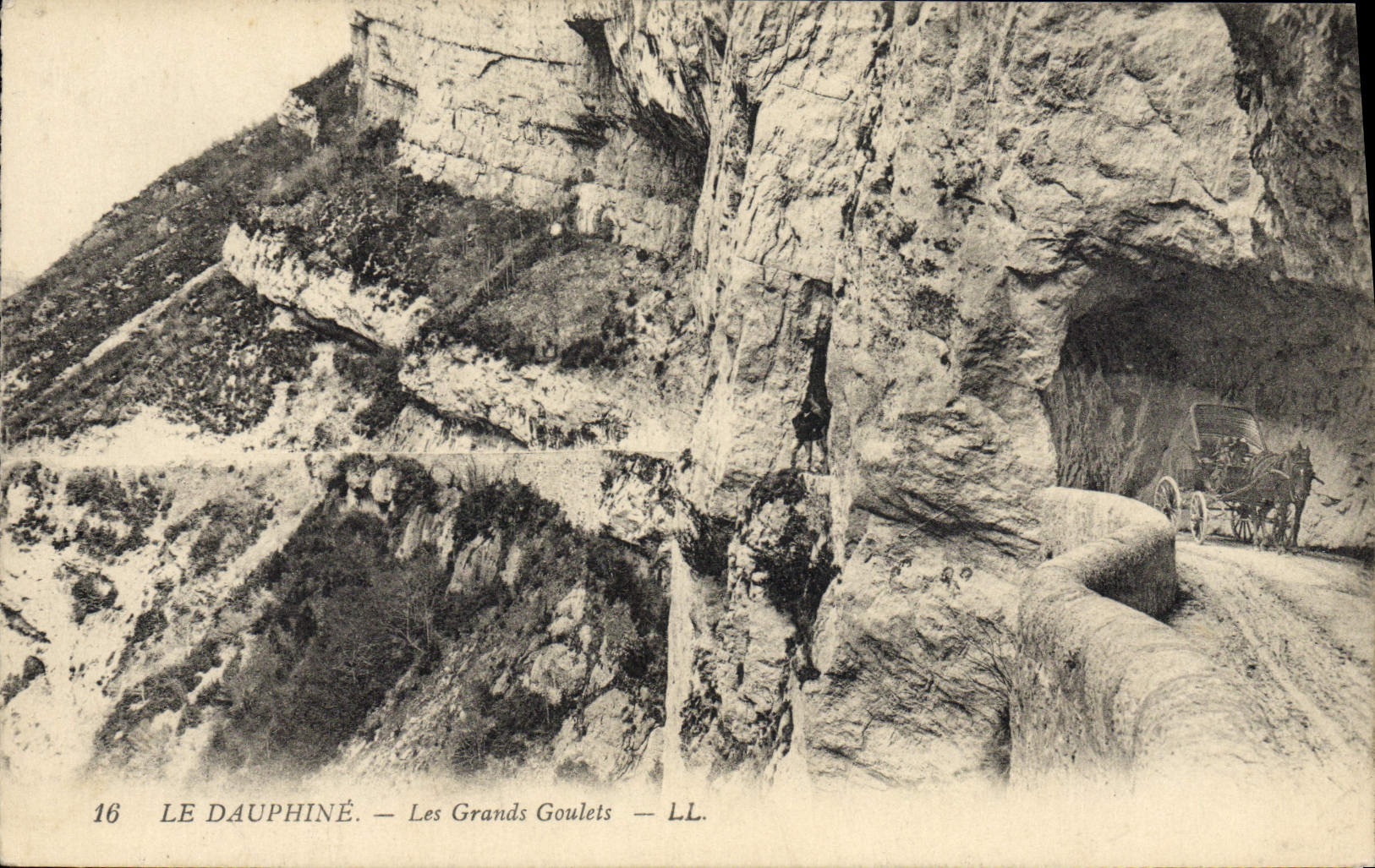 VINTAGE POSTCARD Dauphine Grans Narrow parts