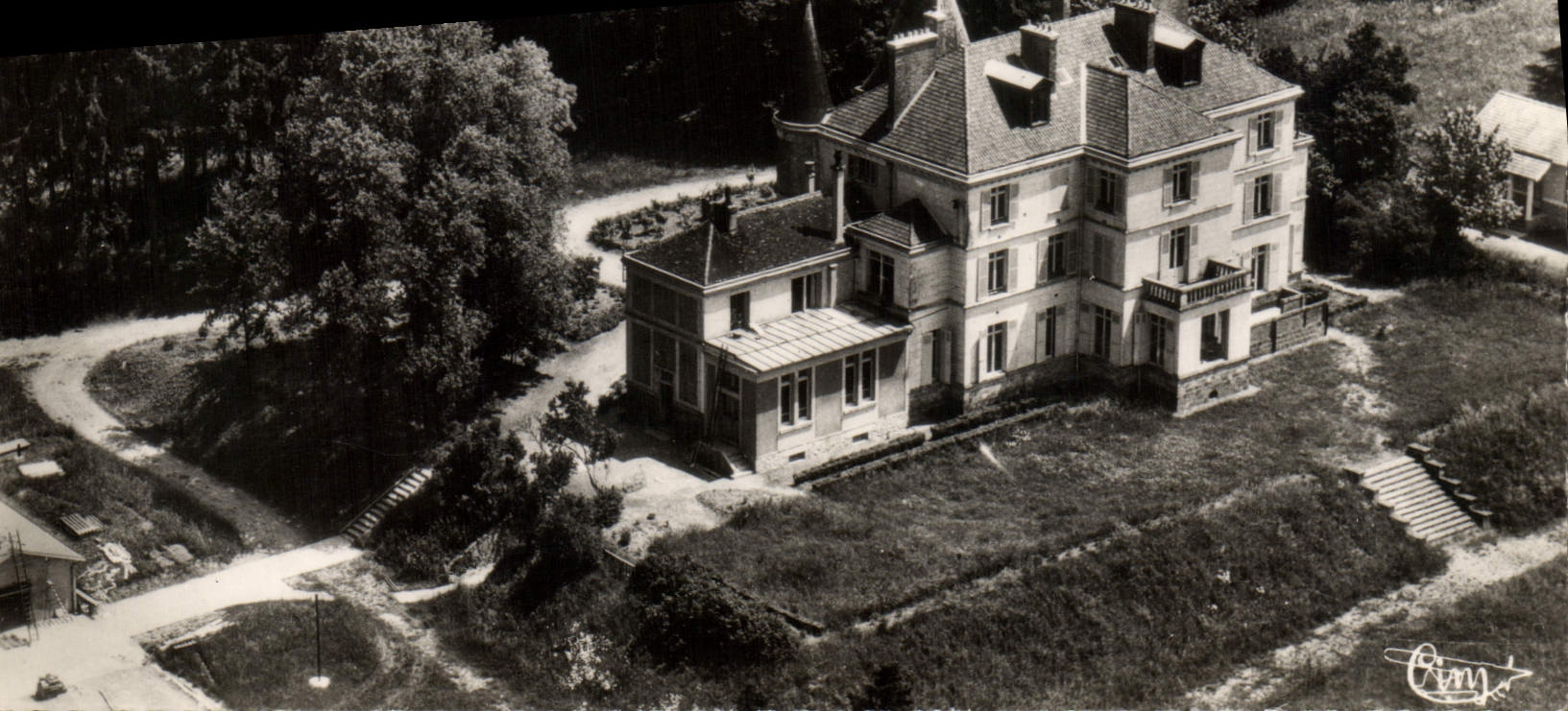 MODERN CARD Jouy on Morin Seen air of the castle of Limekiln