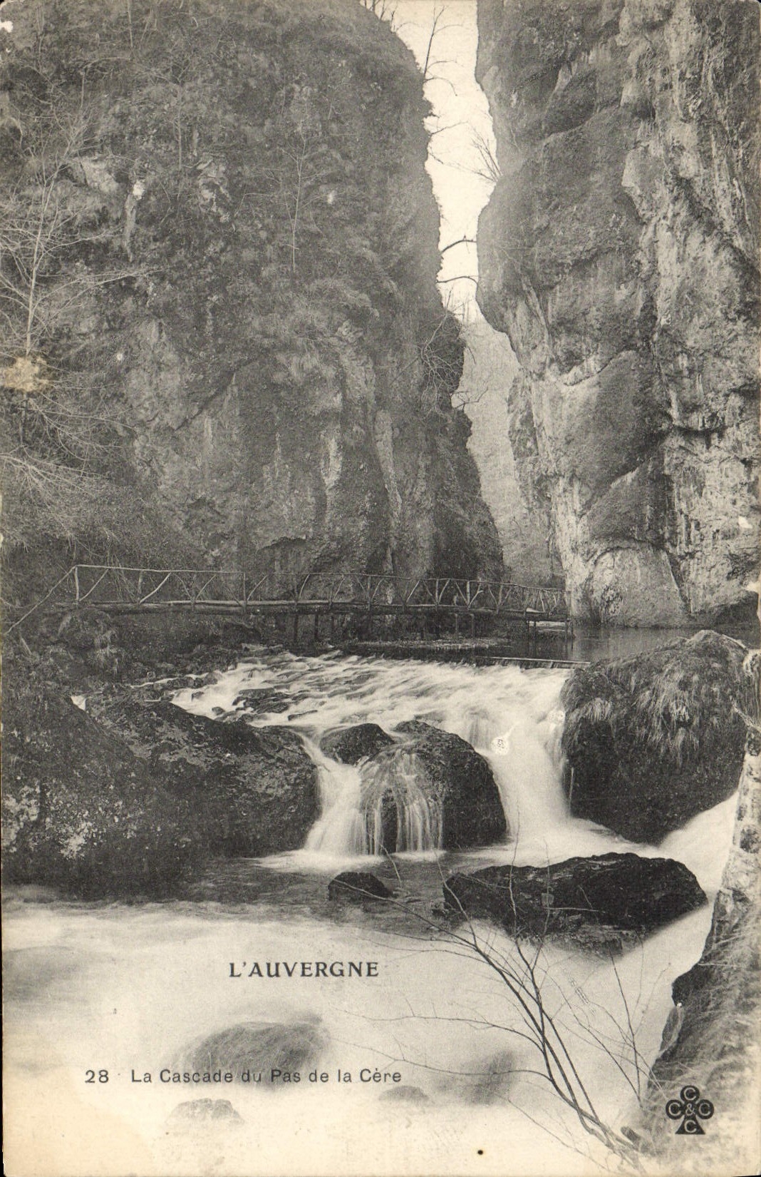 VINTAGE POSTCARD Auvergne the Cascade Of the Step Of Cere