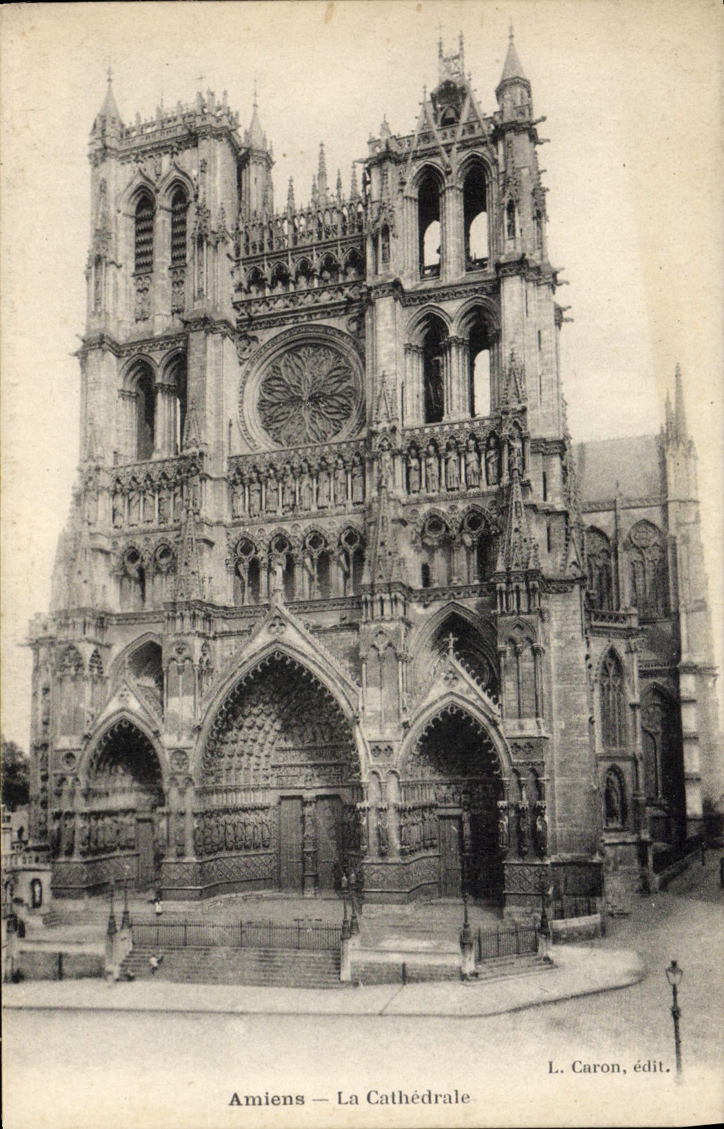 CPA Amiens La Cathedrale