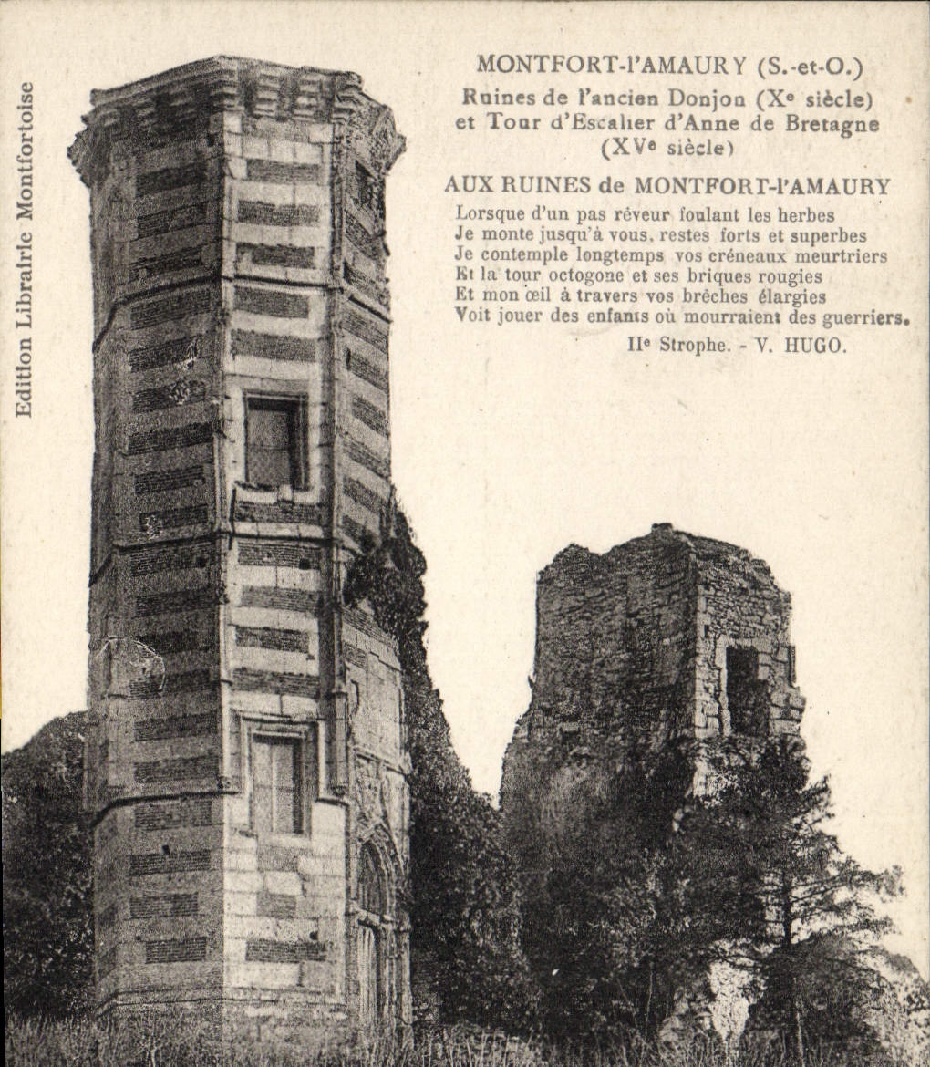 VINTAGE POSTCARD Montfort Amaury Remainders of the old keep and turn of staircase