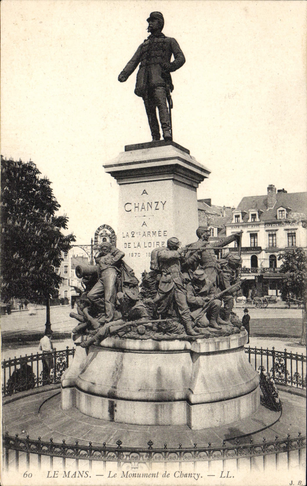 VINTAGE POSTCARD Mans the Monument De Chanzy Militaria