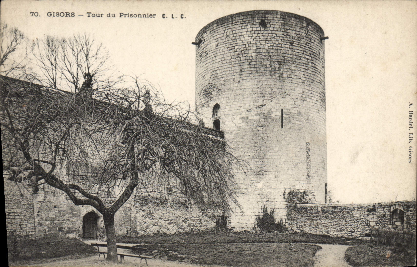 VINTAGE POSTCARD Gisors Turn Of the Prisoner