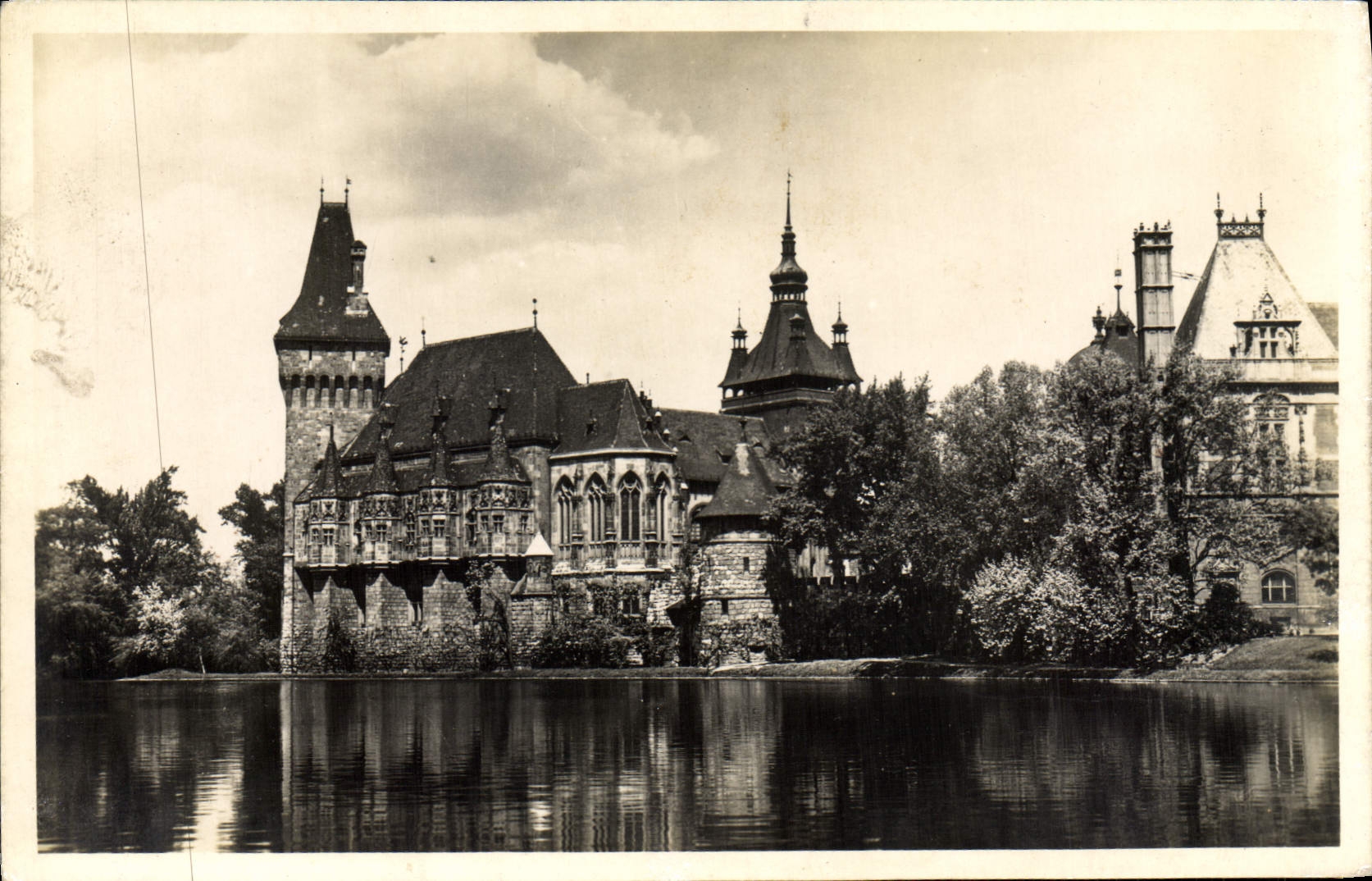 CPM Budapest Vajdahunyad Vara