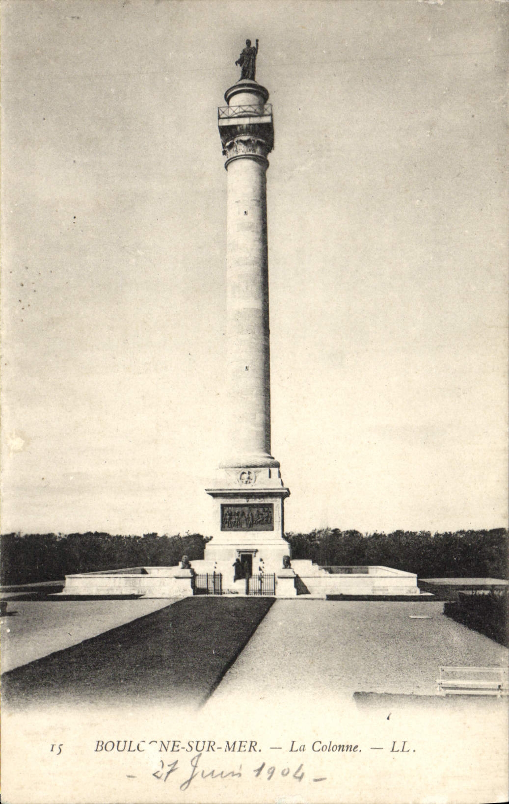 VINTAGE POSTCARD Boulogne On Sea the Column