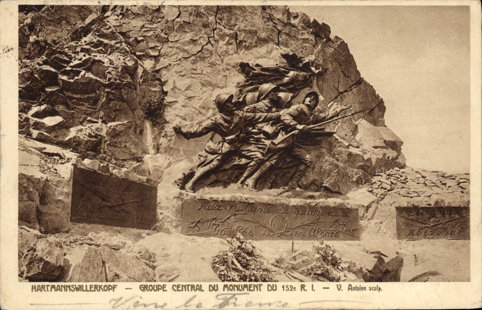 VINTAGE POSTCARD Harmannswillerkpf Groups central monument of 152eme IH Militaria