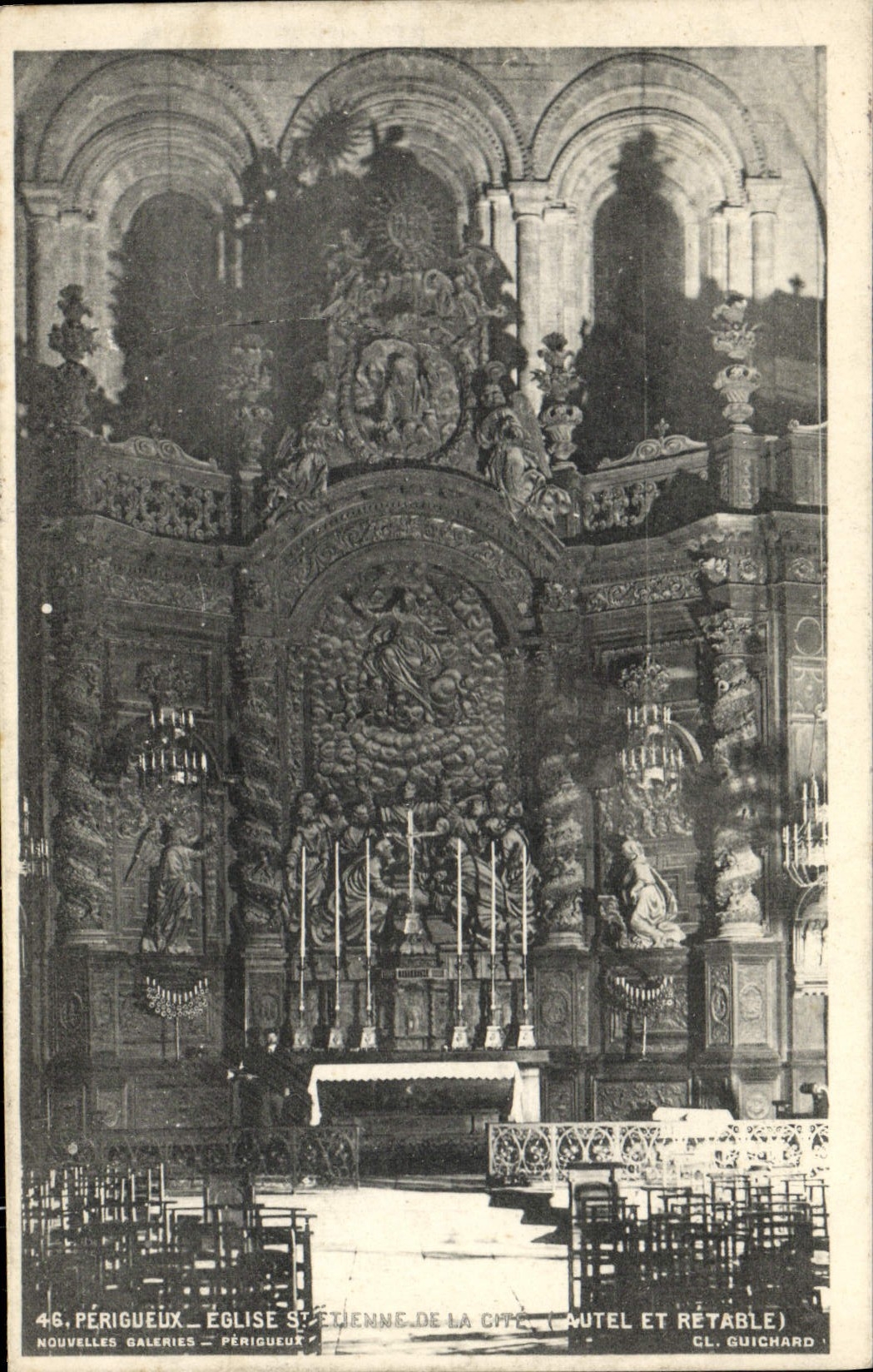 CPA Perigueux Eglise St Etienne de la cite Autel et retable