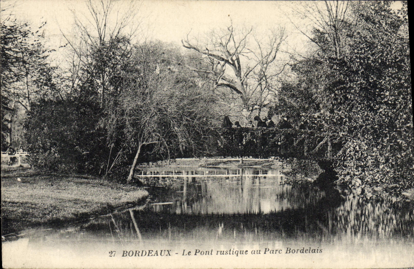 Burdeos de la POSTAL de la VENDIMIA el puente rústico con el parque de Burdeos