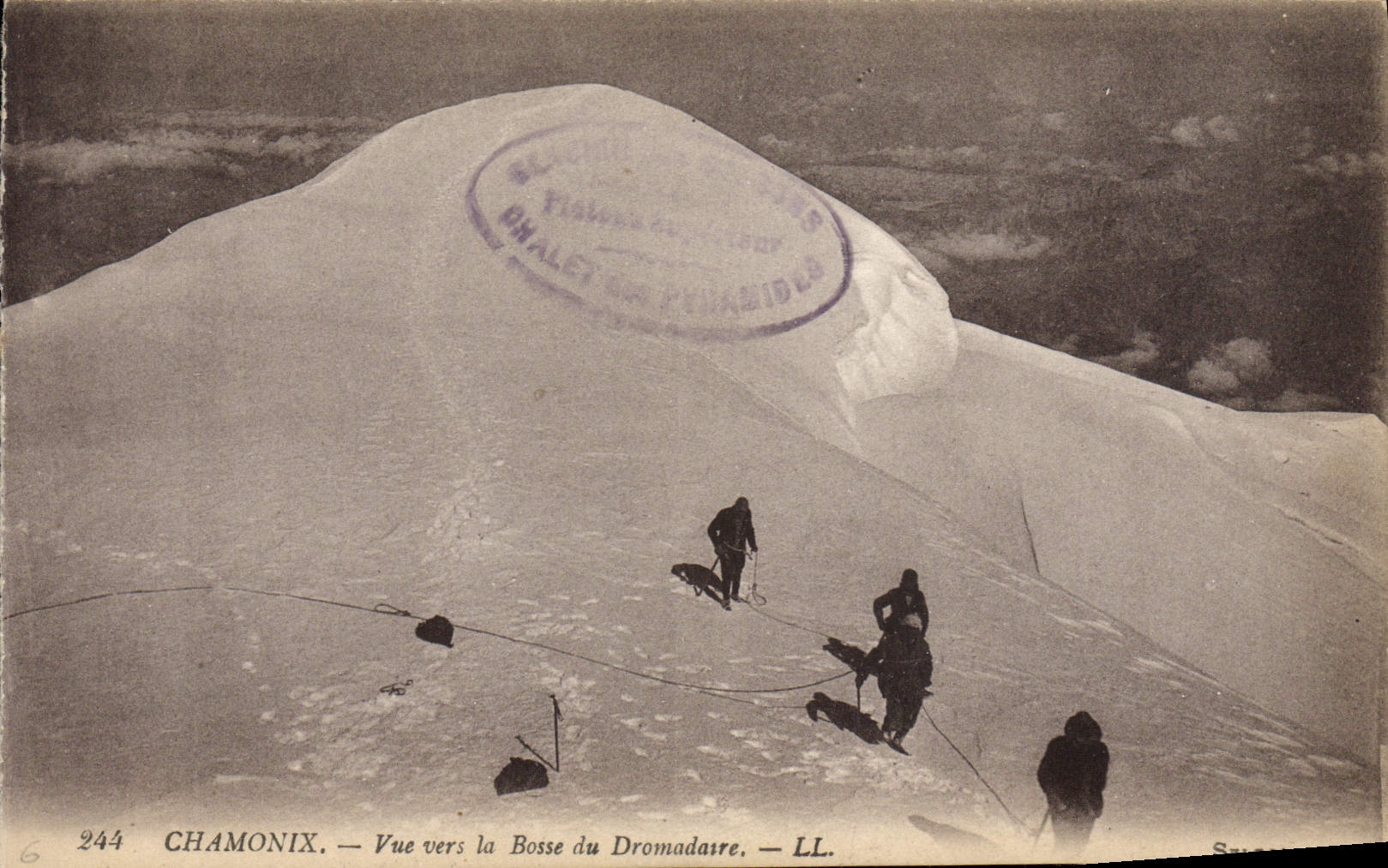 CPA Chamonix Vue vers la Bosse du Dromadaire Chameau Alpinisme