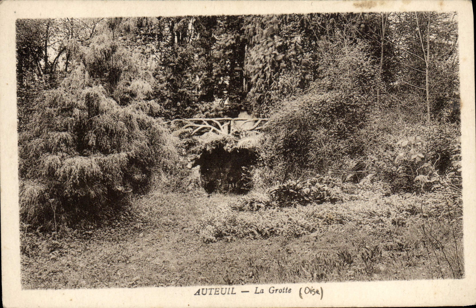 POSTAL Auteuil de la VENDIMIA la cueva