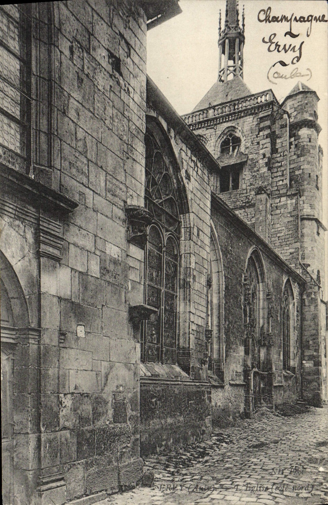 VINTAGE POSTCARD Ervy the church