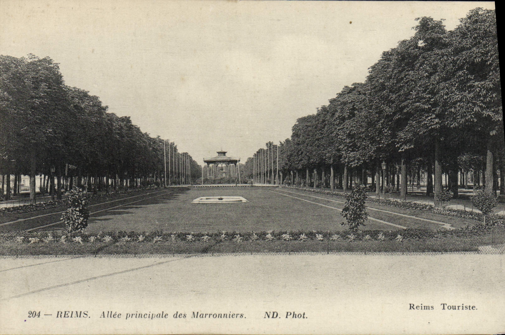 CPA Reims Allee principate des Marronniers