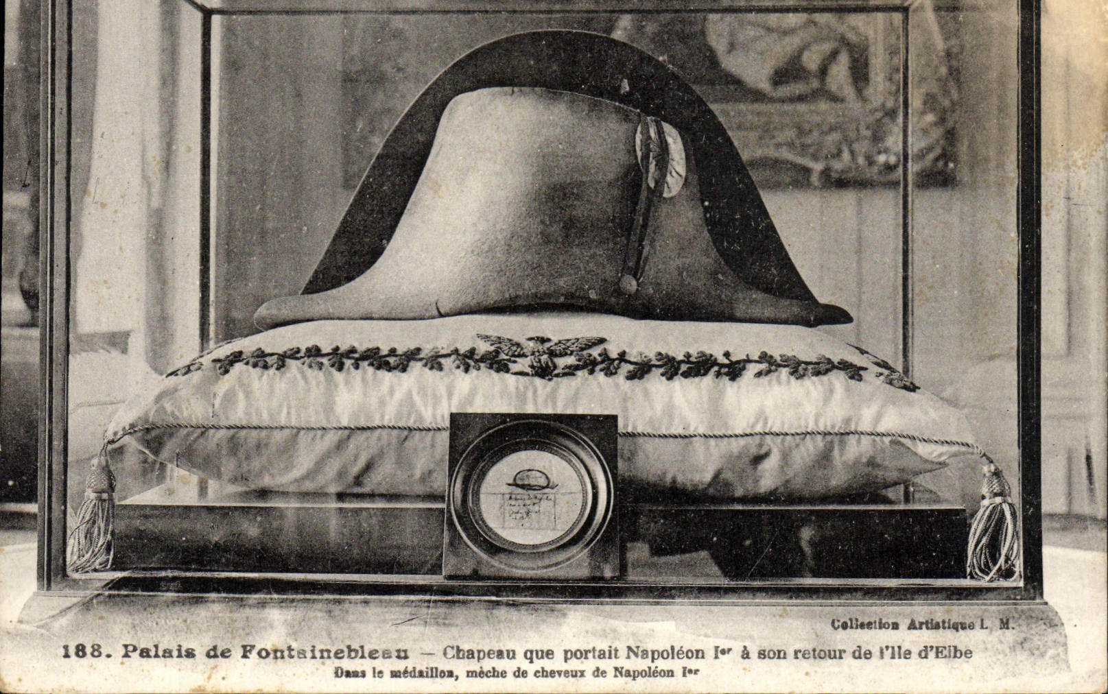 La POSTAL Palais de la VENDIMIA del sombrero de Fontainebleau que Napoleon llevó 1r tiene su vuelta de la isla de Elba