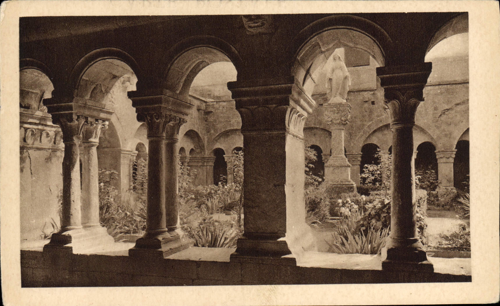 VINTAGE POSTCARD Abbey De Sanaque Gordes the Cloister and the Virgin of Inviolata