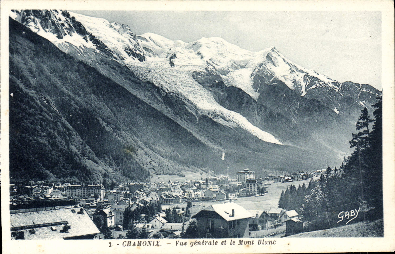 CPA Chamonix Vue Generale et le Mont Blanc
