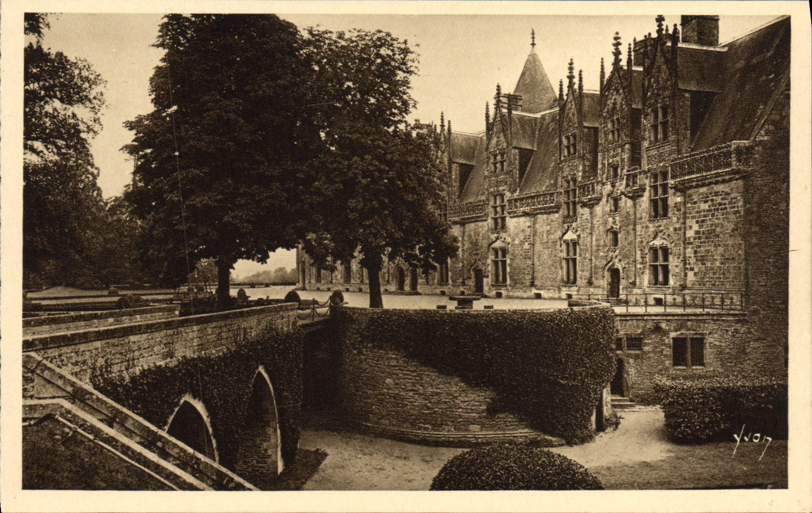 VINTAGE POSTCARD Josselin Bases of the Old Levis Bridge