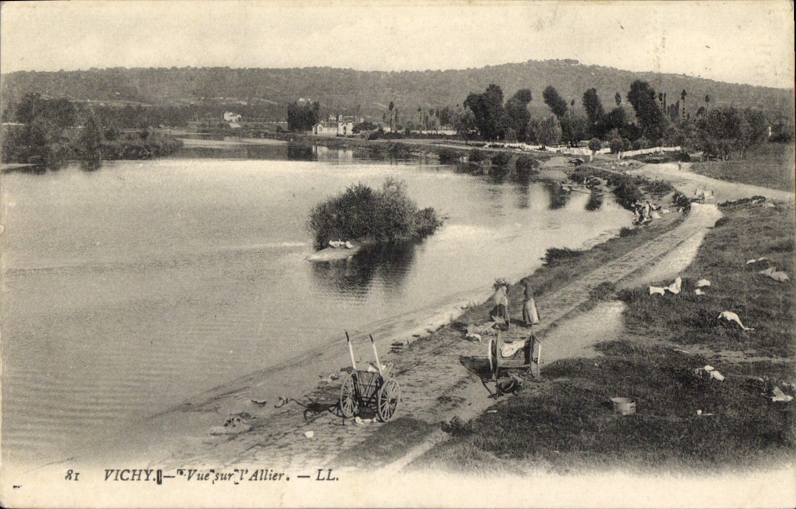 VINTAGE POSTCARD Vichy Seen on Allier