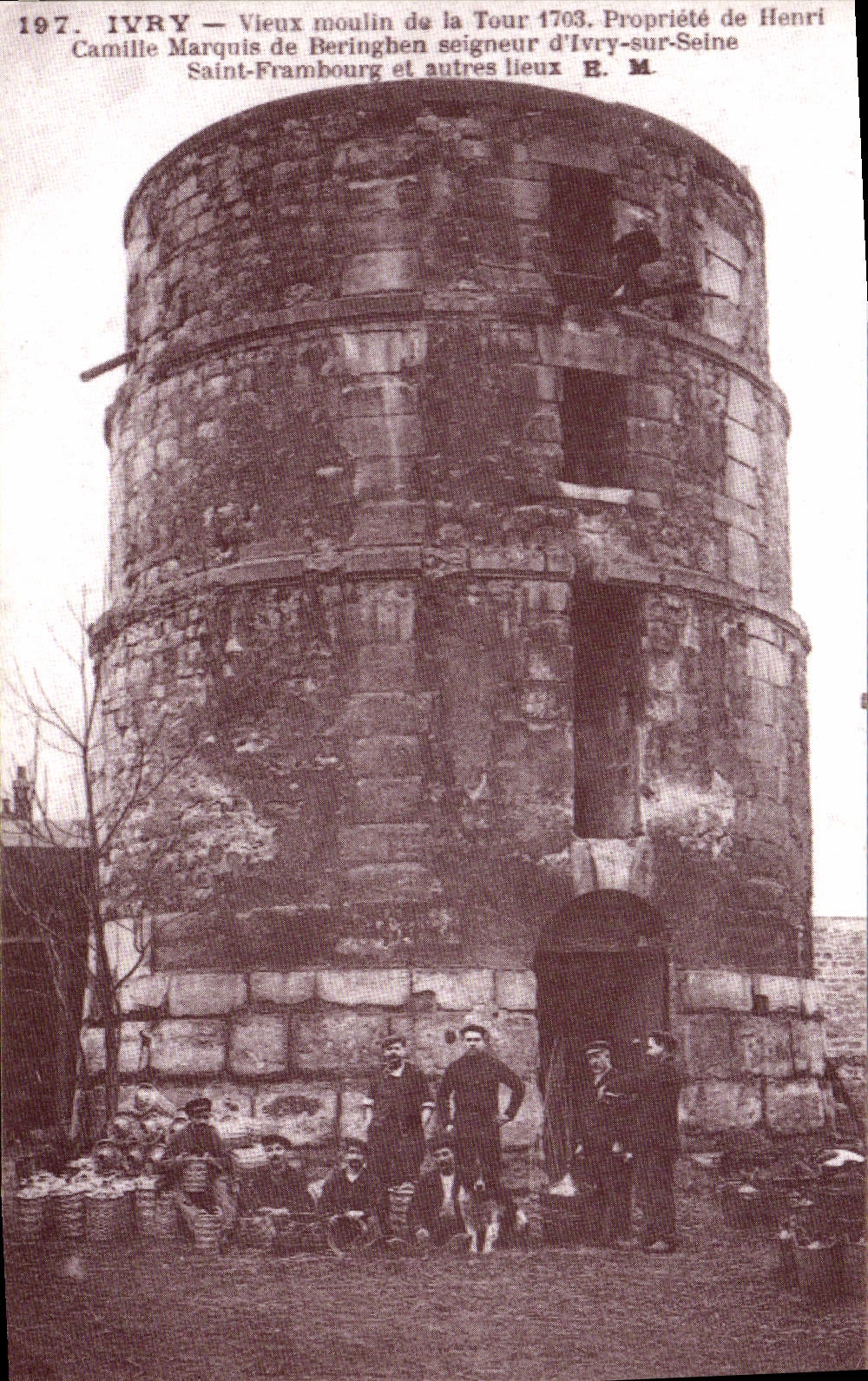 REPRO Ivry Old mill of the Tower 1703 Dog