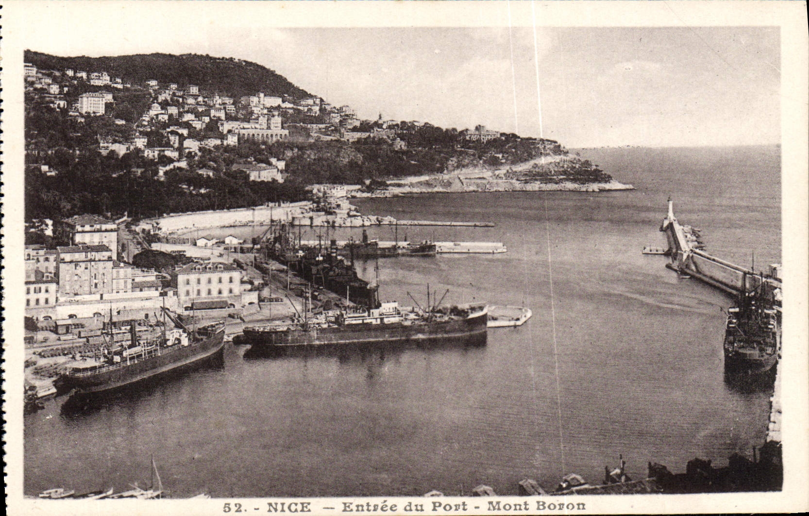 CPA Nice Entree du Port Mont Boron Bateau