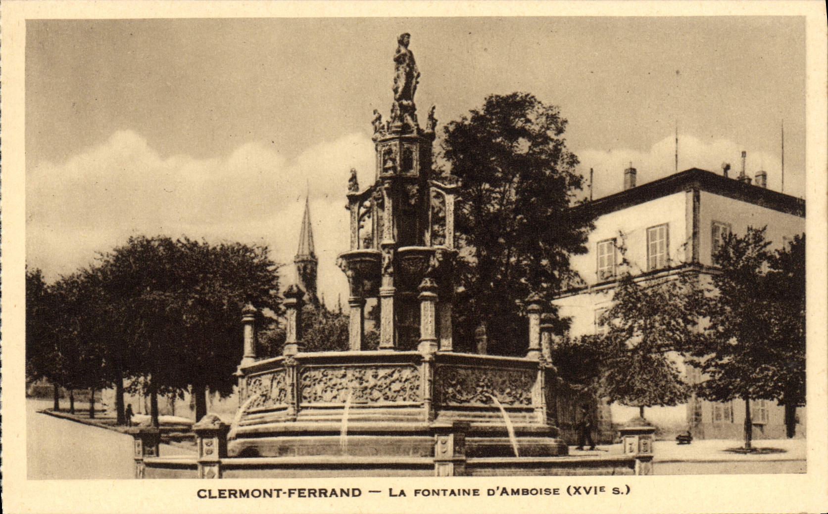 POSTAL Clermont-Ferrand de la VENDIMIA la fuente de Amboise