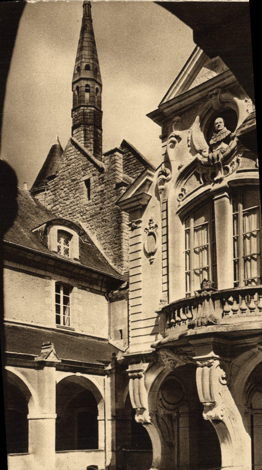 CPA Solesmes Le Cloitre de 1722 Le Scriptorium de 1896